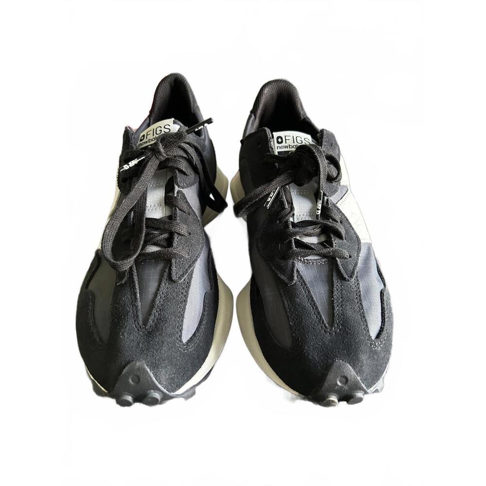 Basically NEW!  Figs 327 New Balance
